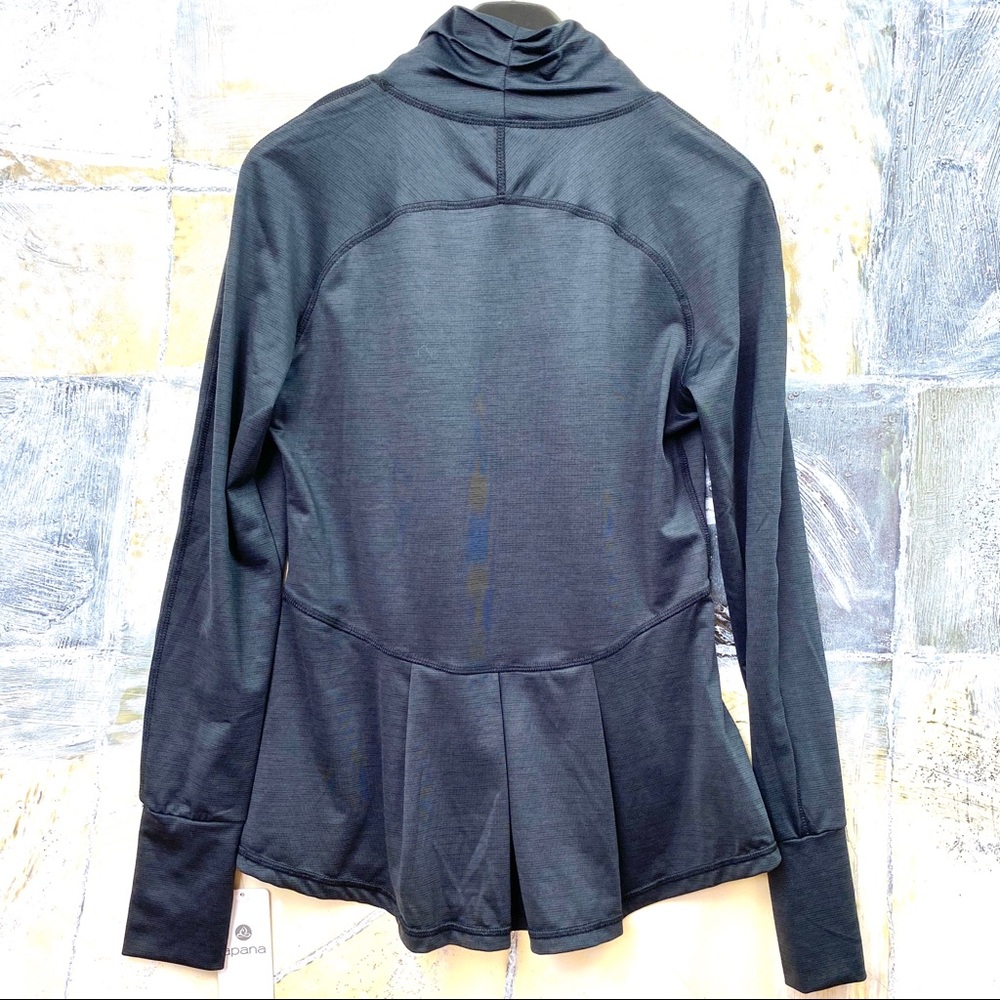 Apana yoga lifestyle 🆕 small long sleeve grey light top NWT gym hiking workout